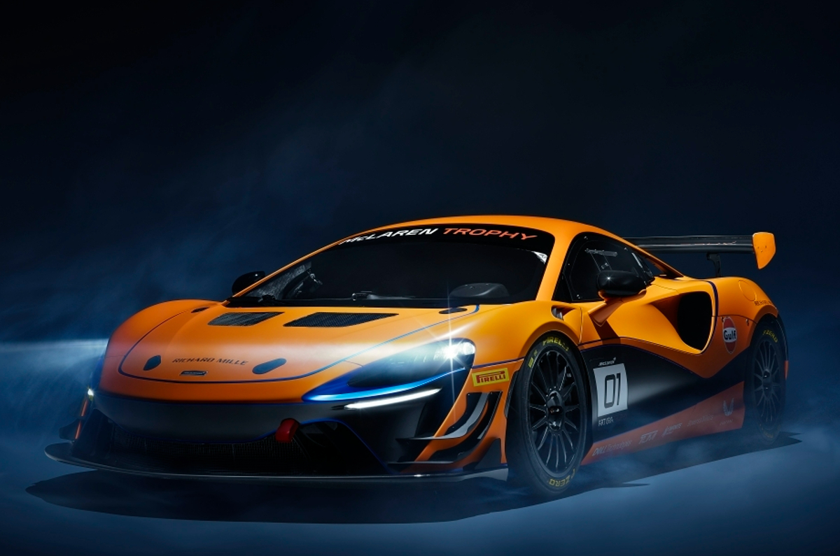 Mclaren Artura Trophy Pro-Am racecar revealed